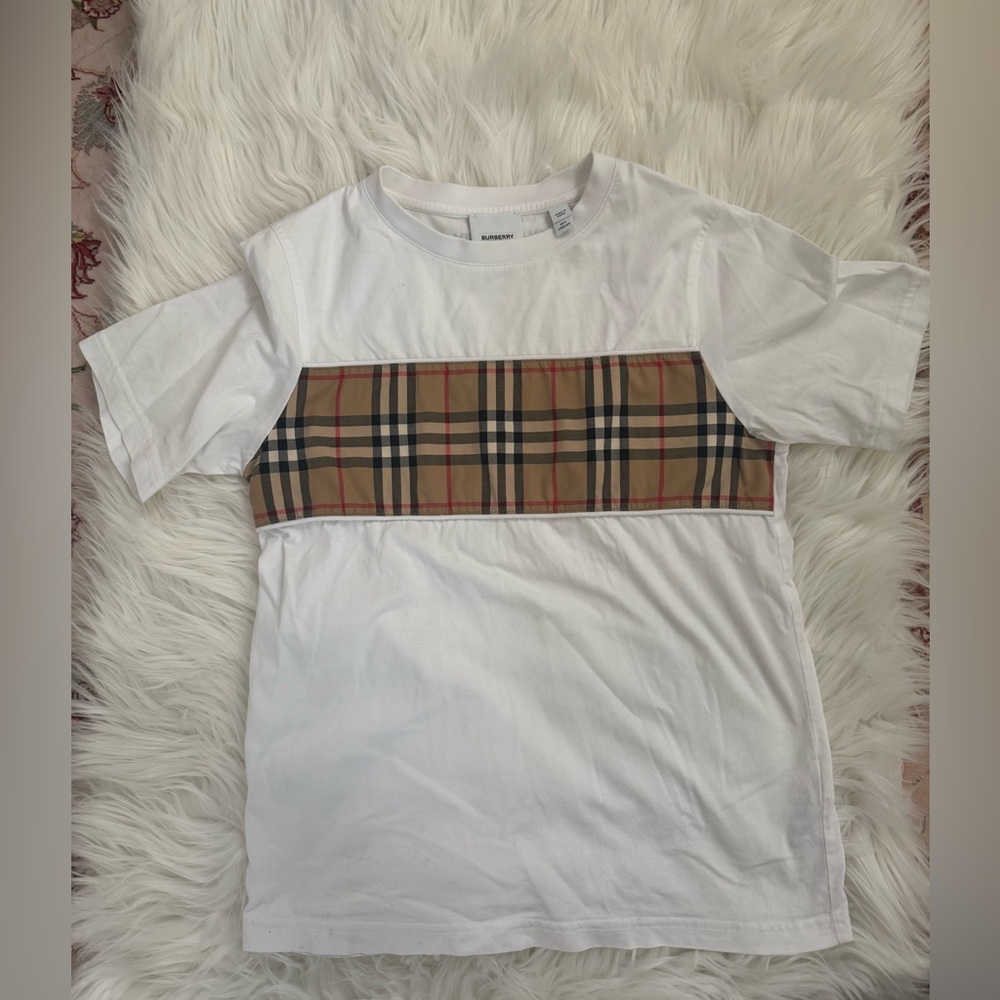 Kids Burberry T-shirt; size 10